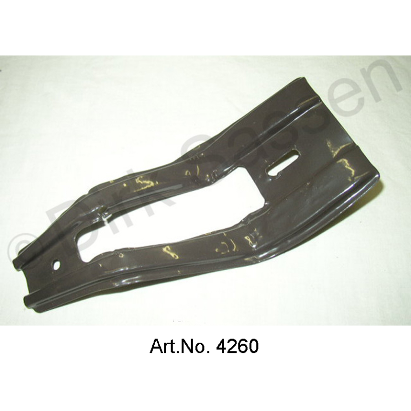 Montante di montaggio per grembiule anteriore, centrale