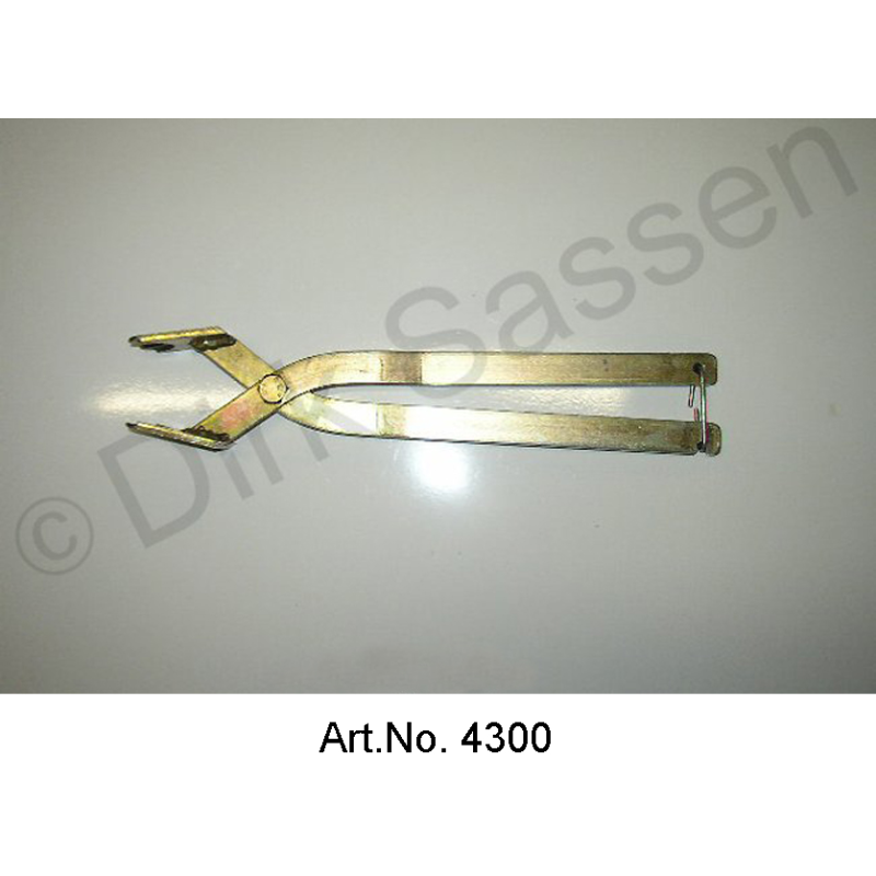 Tool for spring on the caliper