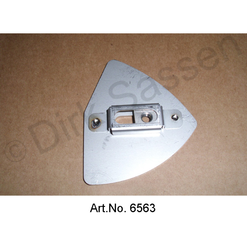 Stossstangenblatt-Halterung, außen, rechts, mit Käfigmutter, ab 1967